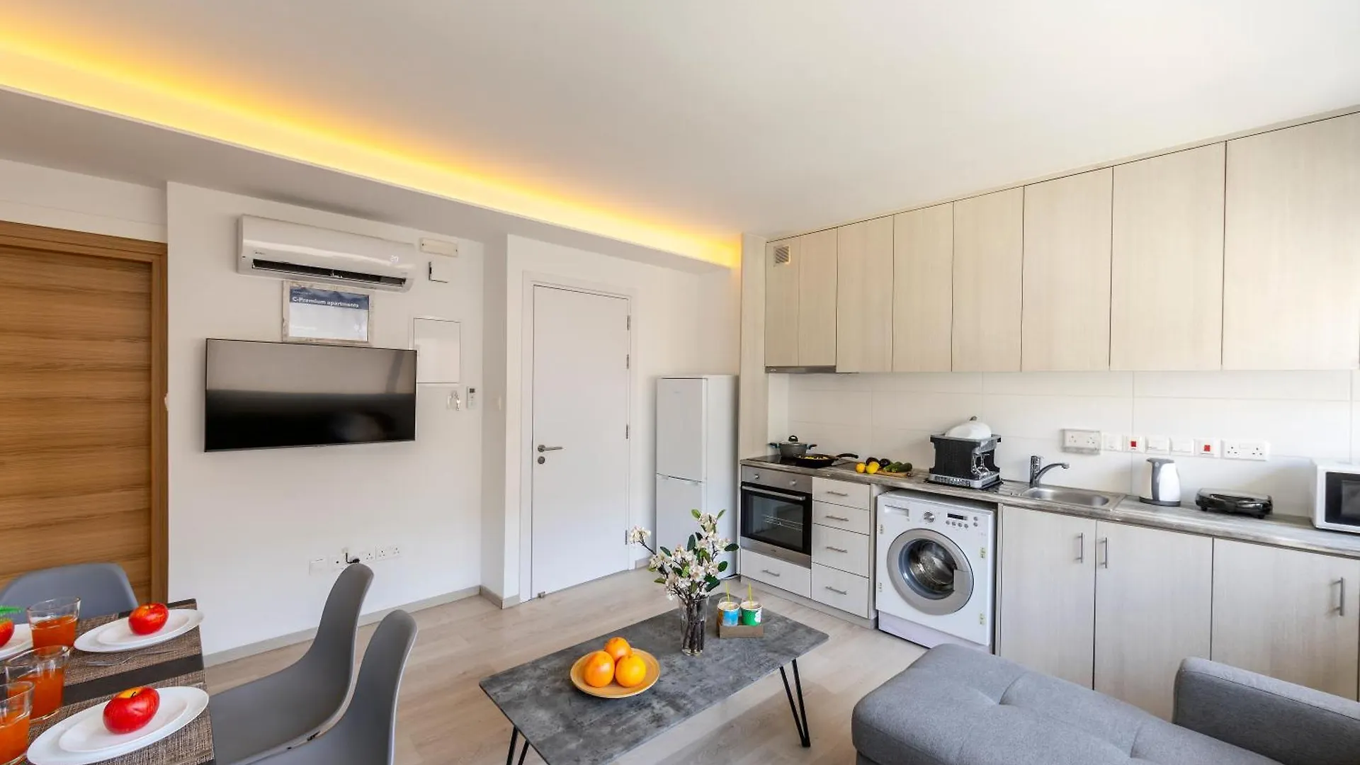C-Premium Apts 100M From Beach And City Centre Larnaca