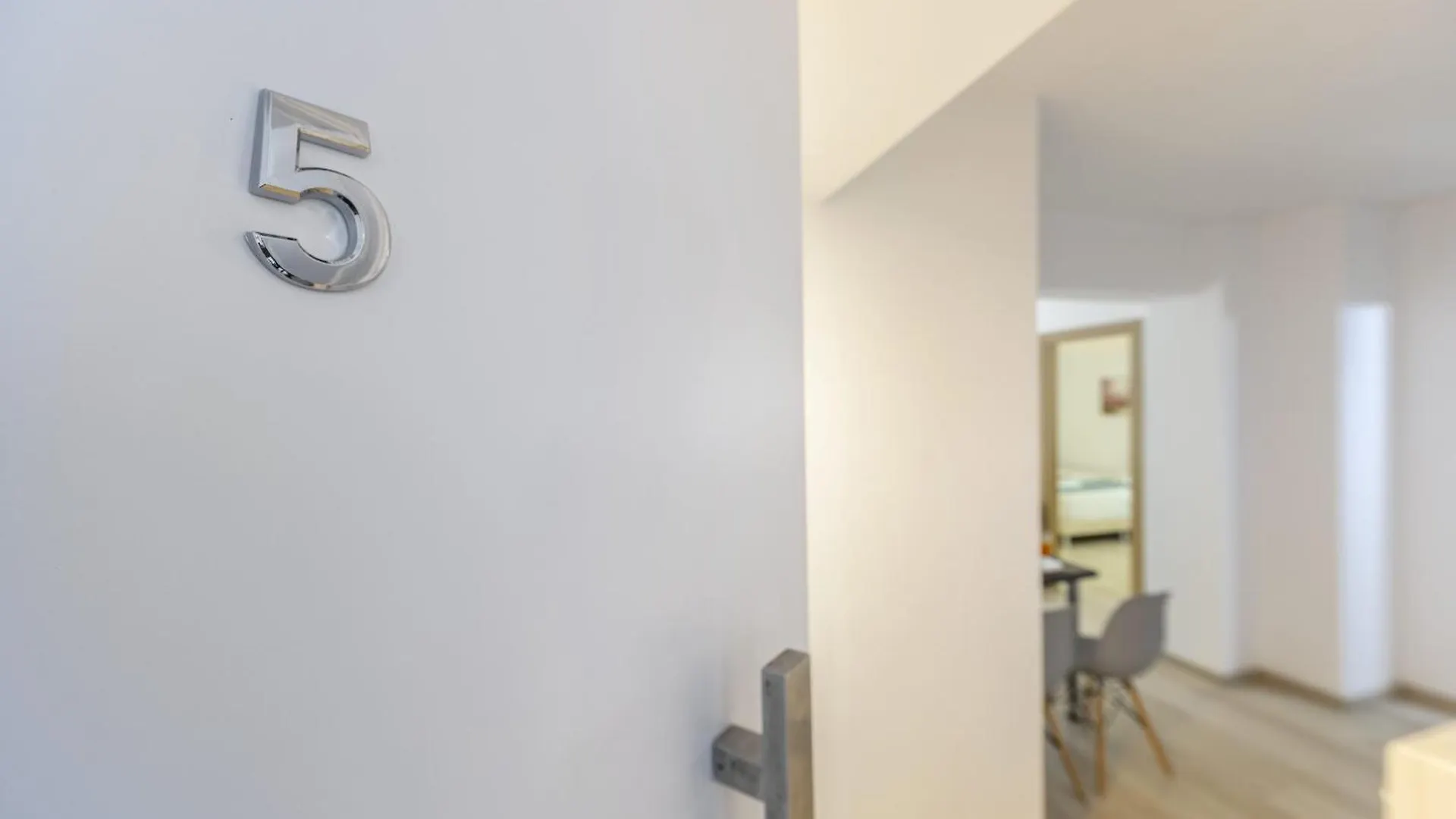 Апартаменты C-Premium Apts 100M From Beach And City Centre Ларнака Кипр