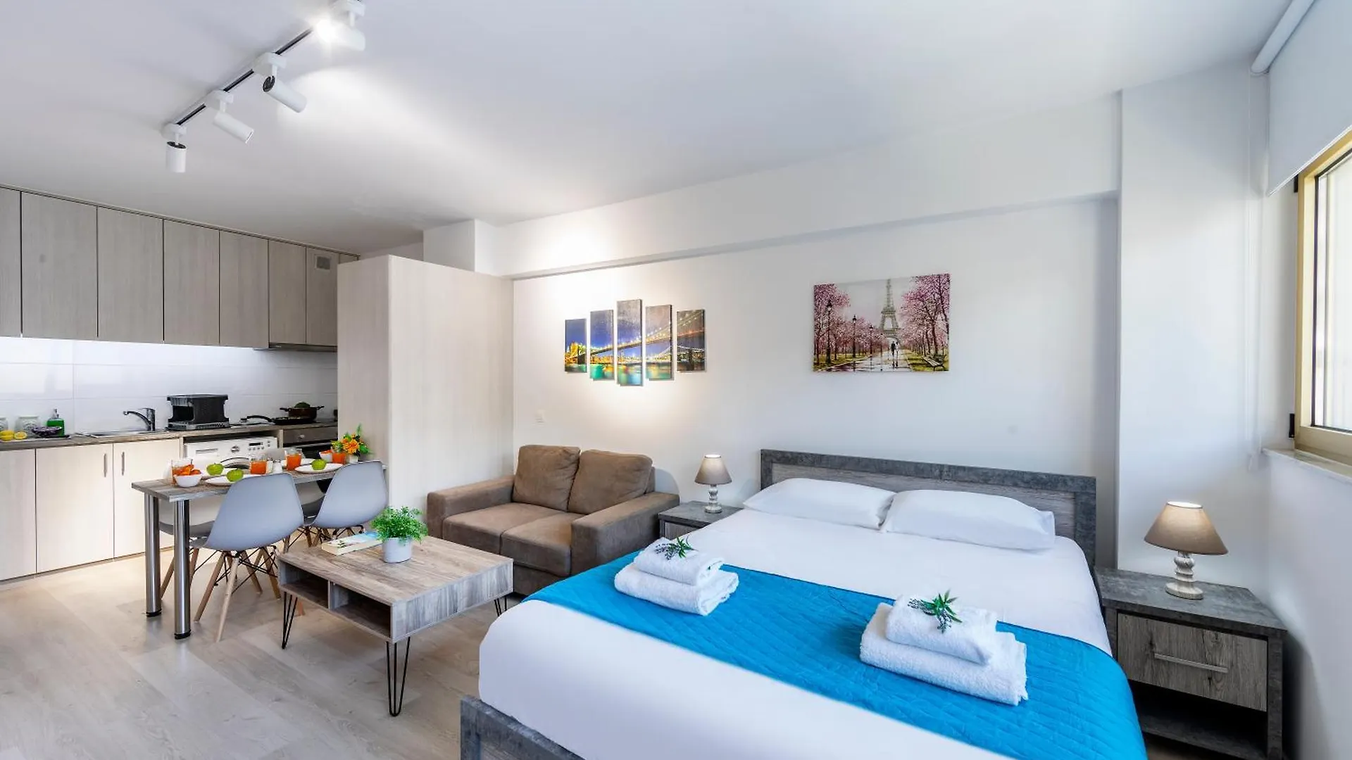C-Premium Apts 100M From Beach And City Centre Larnaca