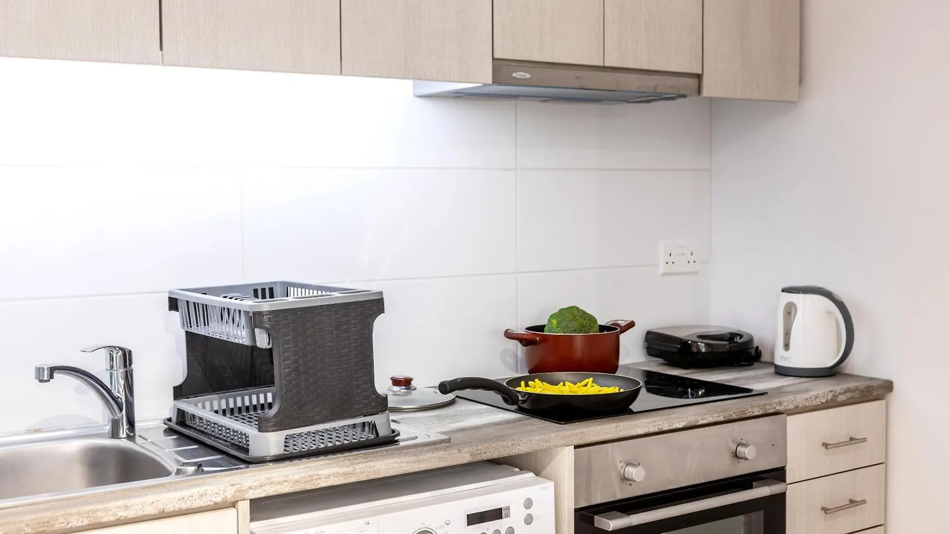 C-Premium Apts 100M From Beach And City Centre Larnaca Cyprus