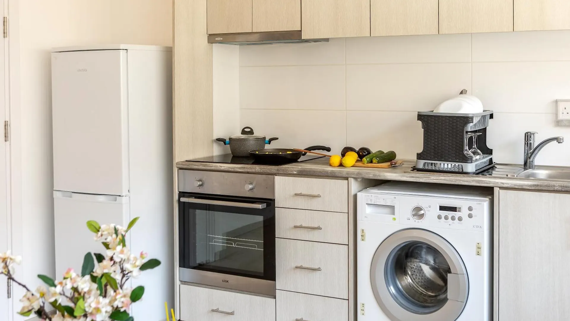 C-Premium Apts 100M From Beach And City Centre Larnaca Apartment
