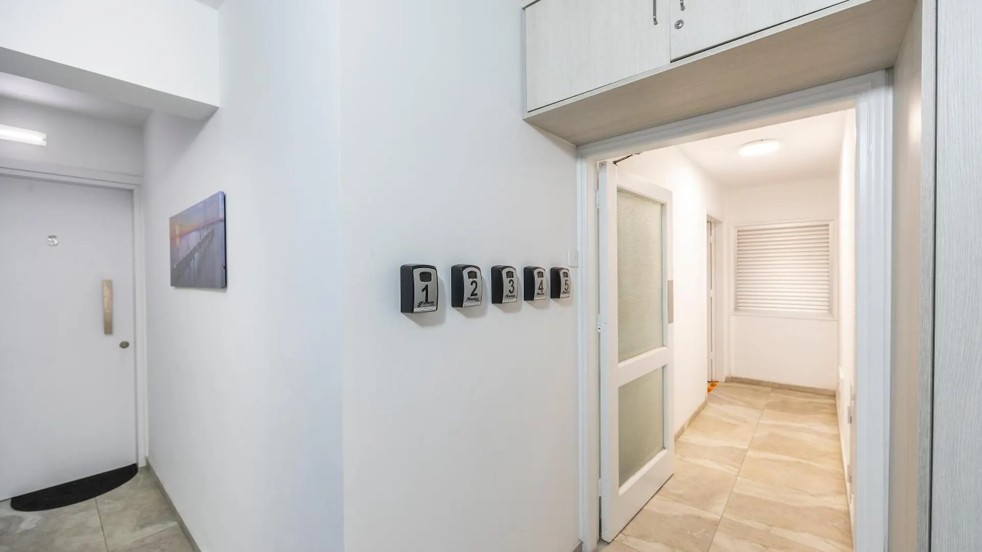 C-Premium Apts 100M From Beach And City Centre Larnaca 0*,