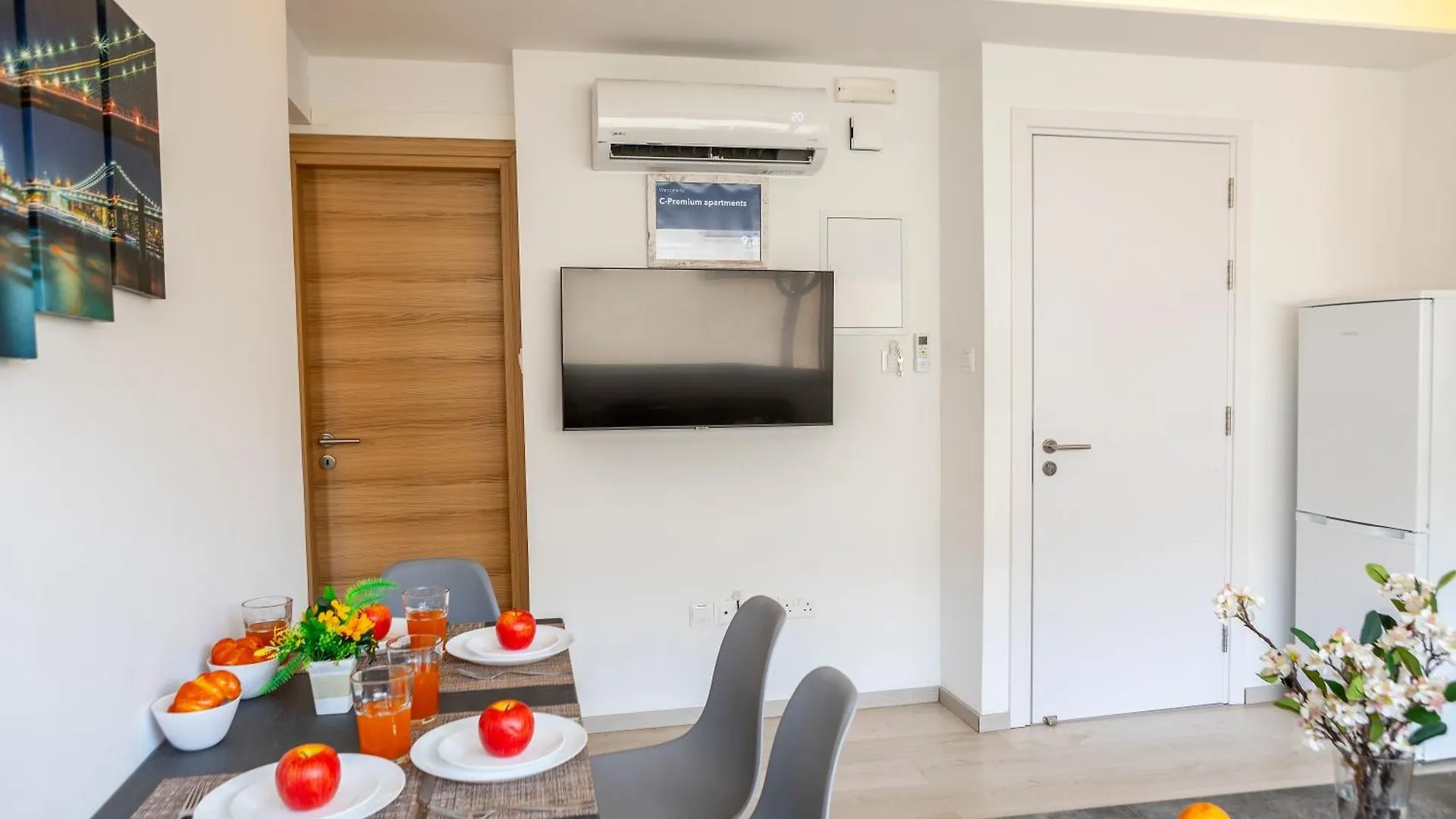 C-Premium Apts 100M From Beach And City Centre Larnaca